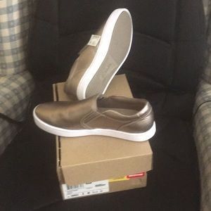 Clarks women’s Shoes